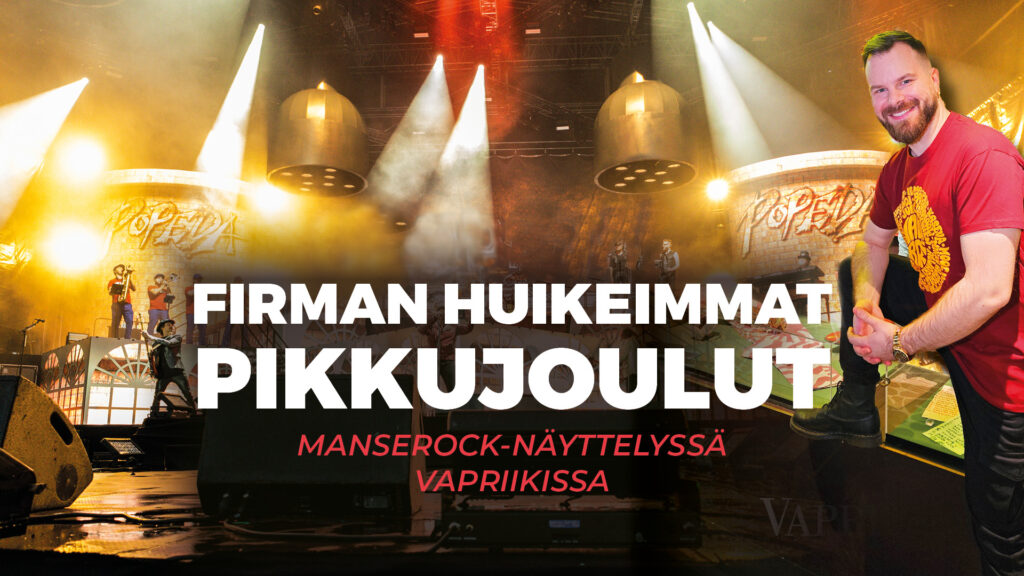 Teksti "Firman huikeimmat pikkujoulut" taustalla mies hymyilee kameralle sekä lavalla oleva bändi.