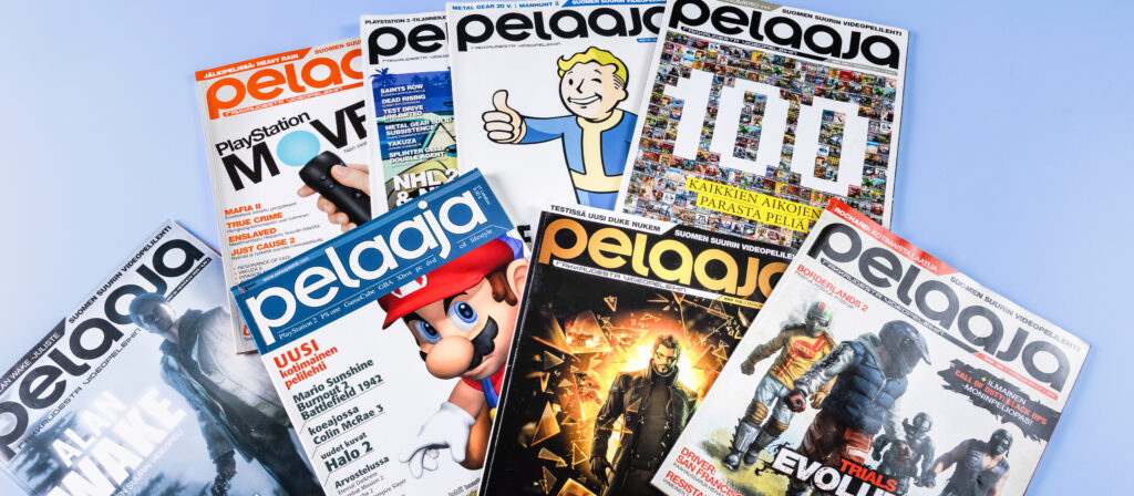 Pelaaja-magazines on a table.